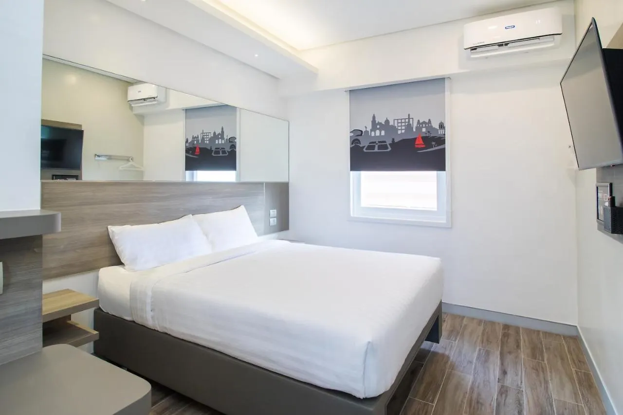 Red Planet Bgc The Fort Taguig Hotel