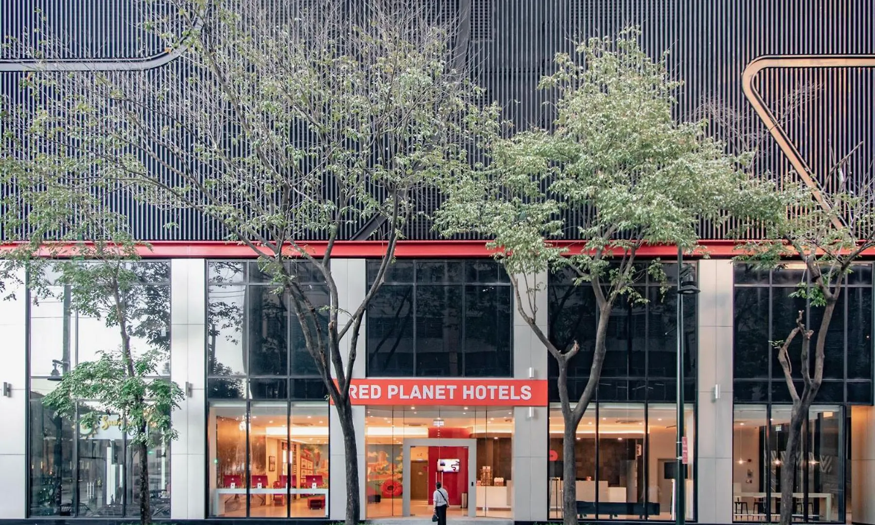 Red Planet Bgc The Fort Taguig Hotel