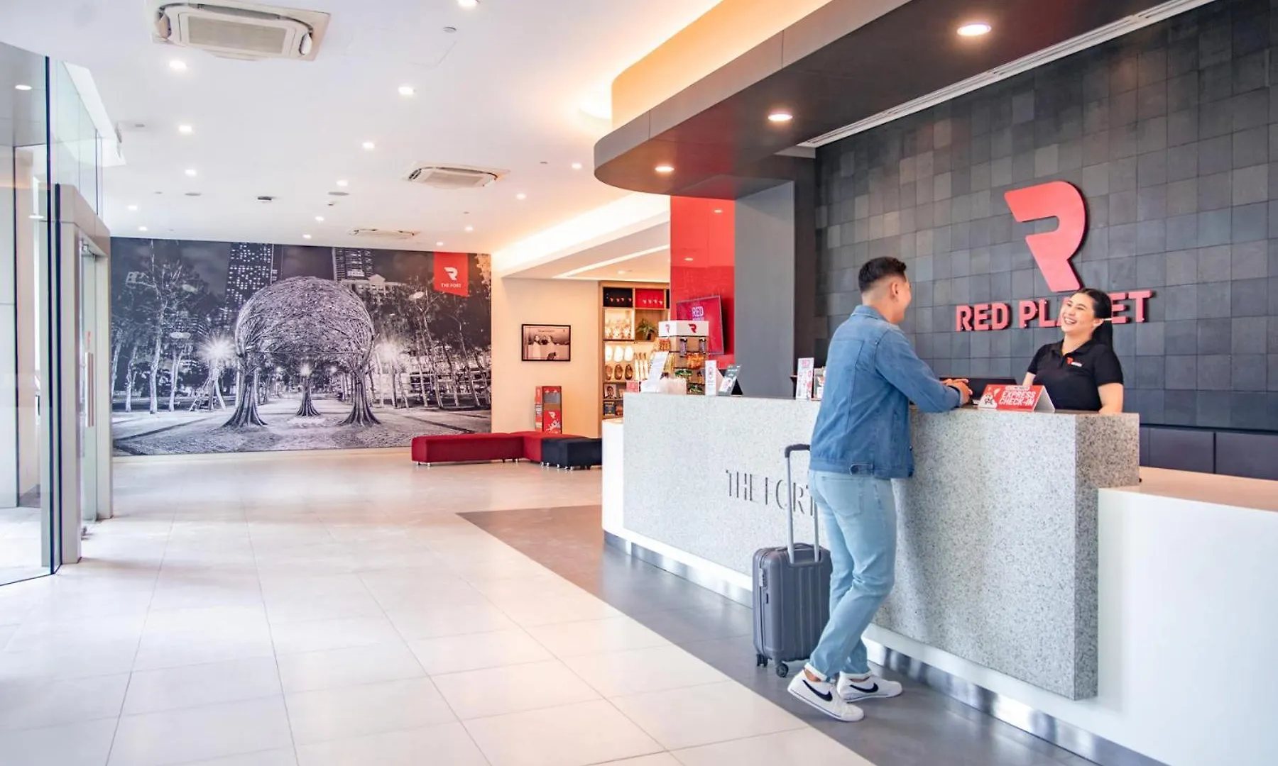 Red Planet Bgc The Fort Taguig 3*,